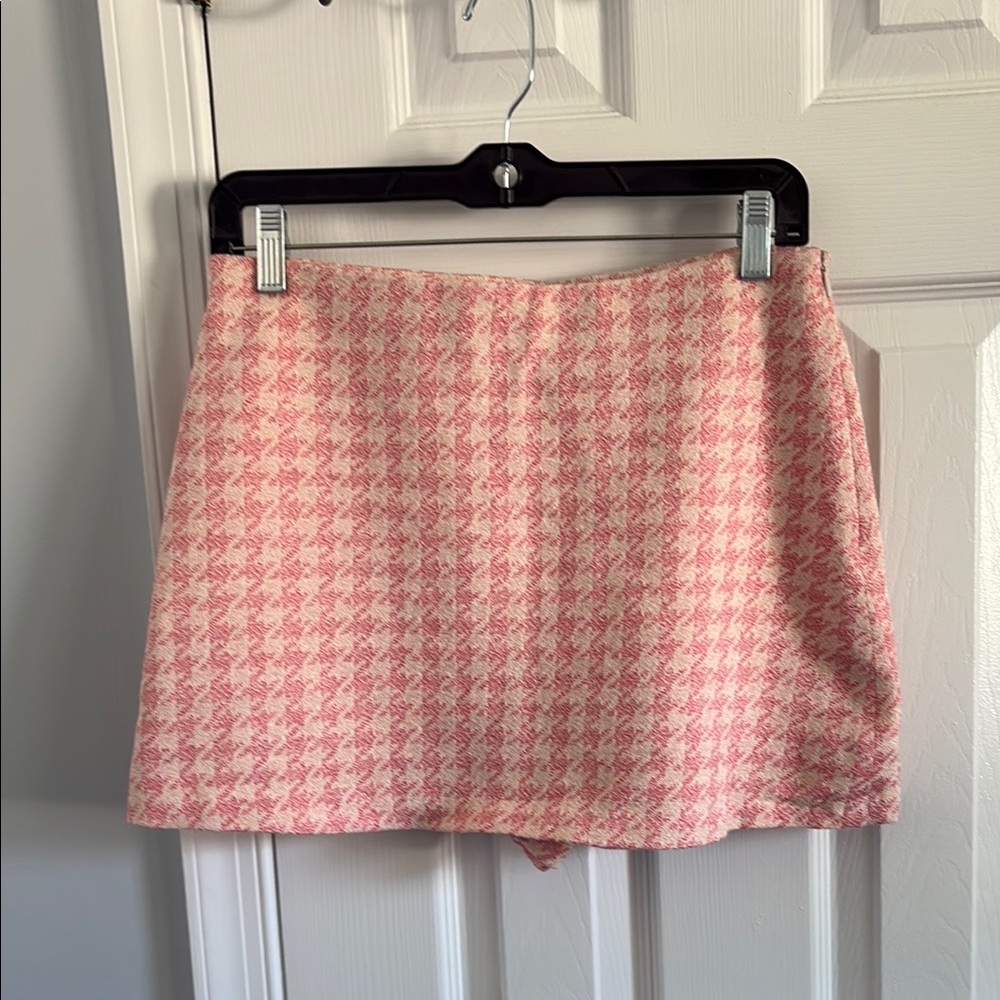 Zara Tweed Houndstooth Pink and White Skater Mini Skort Size M